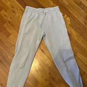 ARITZIA TNA BOYFRIEND SWEATPANTS